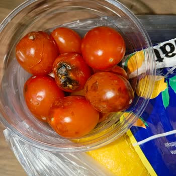 Migros Sanal Marketten Çürük Sebzeler Teslim Edildi, Hemen Değişim İstiyorum