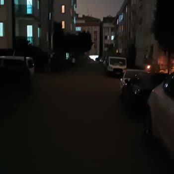 Avcılar’da Karanlıkta Kalan Sokak Lambalarına Kalıcı Çözüm İsteği