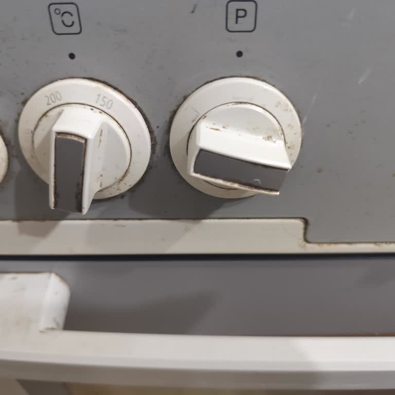 Silinmiş Düğme Yazıları Nedeniyle Fırın Kullanımında Karışıklık