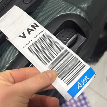 Uçuş Gecikmesi, Bilgi Eksikliği Ve Hasarlı Bagaj Nedeniyle Ajet’te Yaşanan Büyük Mağduriyet