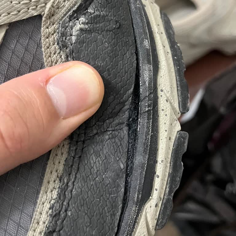 Skechers D'LUX Journey Outdoor Ayakkabı Su Sızdırıyor, Kullanıcı Hatası İddiası Kabul Edilemez