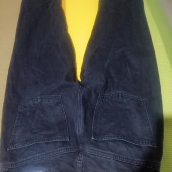 Kısa Sürede Renk Solması Ve Diz İzleri Yapan Jean Pantolon