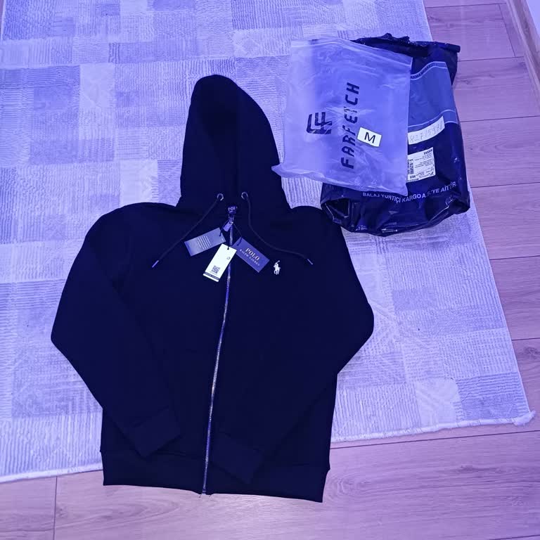 Küçük Bedenli Hırka Ve Cevapsız İletişim Nedeniyle İade Ve Değişim Talebi