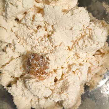 Teksüt Lor Peynirinde Şüpheli Yabancı Cisim Ve Cevapsızlık