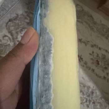 Sütaş Kaşar Peyniri Açılmadan Küflenmiş Ve Son Kullanma Tarihi Henüz Geçmedi