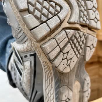 Instagram'dan Aldığım Ayakkabının Alt Tabanı Yırtıldı, Satıcı Yardımcı Olmadı