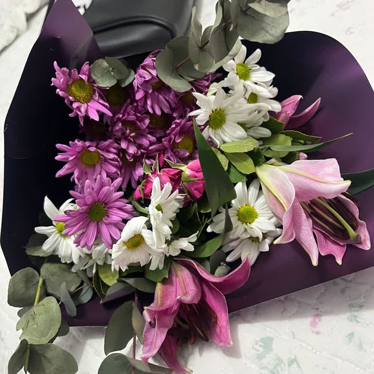 Erken Çıkartılan Sipariş Ve Solmuş Çiçekler Kadınlar Gününde Hayal Kırıklığı