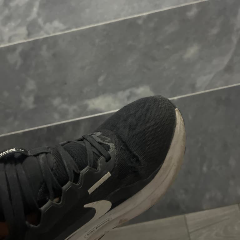 Garanti Kapsamındaki Ayakkabının Yırtılması Ve Değişim Talebi