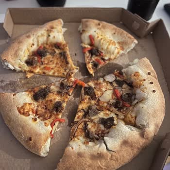 Bodrum Gümbet Domino’s Şubesinde Düşük Malzeme Kalitesi Ve Hijyen İhlali