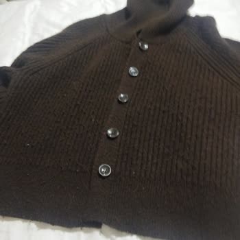 LCW Vision Hırkasının Hızlı Tüylenmesi Ve Ayıplı Ürün Şikayeti