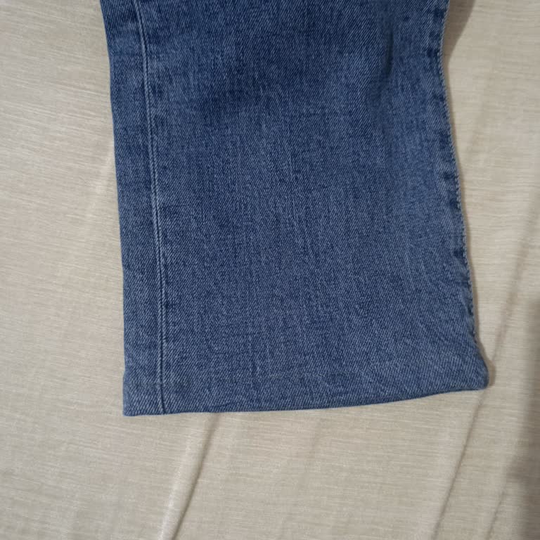 Mavi Mağazası Anlaşmalı Terziden Hatalı Paça Kesimi Üç Pantolonu Kullanılamaz Kıldı