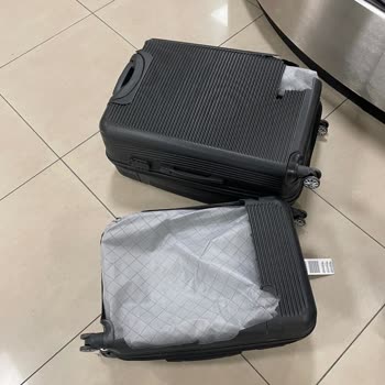 Ajet Uçuşunda Kırılan Valiz Seti Ve Mağduriyet