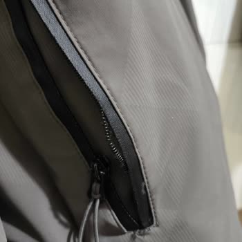 Garanti Süresi Dolmuş Dediği İçin Kırık Fermuar Ve Silinen Yazılı Mont Değişimi Reddedildi