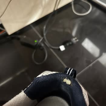 New Balance 530 Beyaz Ayakkabısında 6 Ayda Yırtılma Ve Deformasyon Değişim Talebi