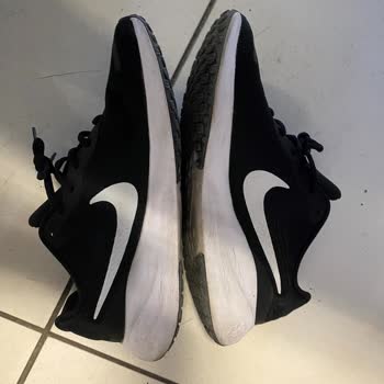 Nike Ayakkabısındaki Ötme Sesi Ve In Street'in Cevapsız İade Talebi