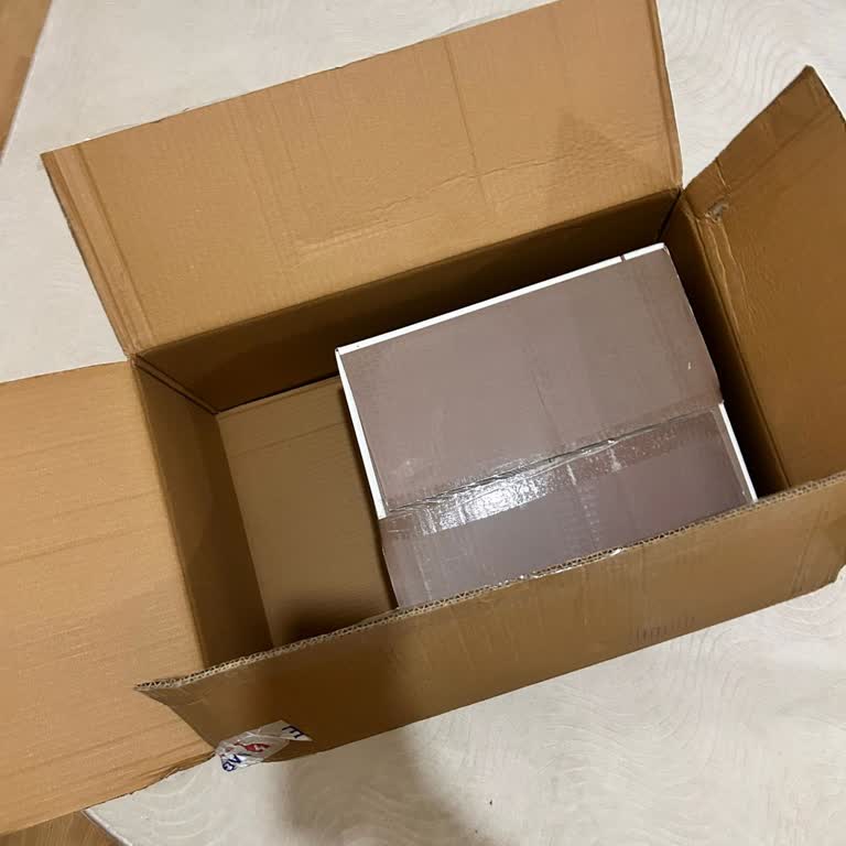 Kırık Yemek Takımı Ve Yetersiz Paketleme Şikayeti