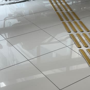Başakşehir Adsm Bekleme Alanı Zeminleri Kötü