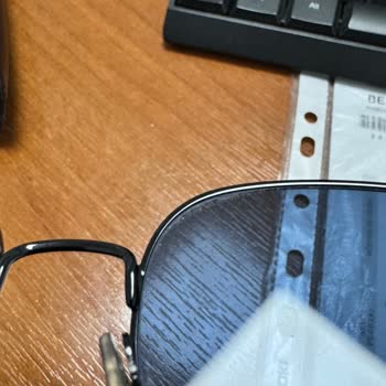 Üretim Hatası Olan Güneş Gözlüğü Camı İçin Ücretsiz Değişim Talebi