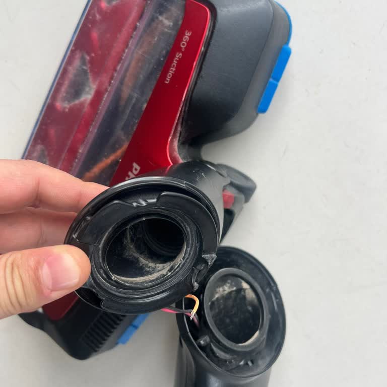 Philips ZC7043 Model Boru Kırılması Ve Garanti Kapsamında Tam Değişim Talebi