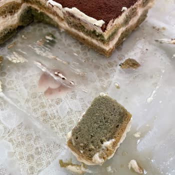 Pesotti İftar Tiramisu'sinde Küflü Kedi Dili Bisküvileri Şoku