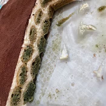 Pesotti İftar Tiramisu'sinde Küflü Kedi Dili Bisküvileri Şoku