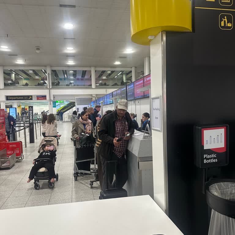 Türk Hava Yolları Personelinin Yardımsız Tutumu Ve Uçağa Alınmama Olayı