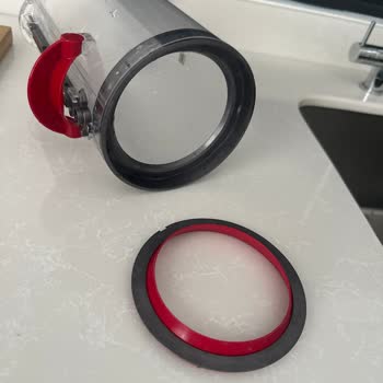 Dyson V15 Detect Toz Haznesi Halkası Düşmesi Ve Ücretli Değişim Şikayeti