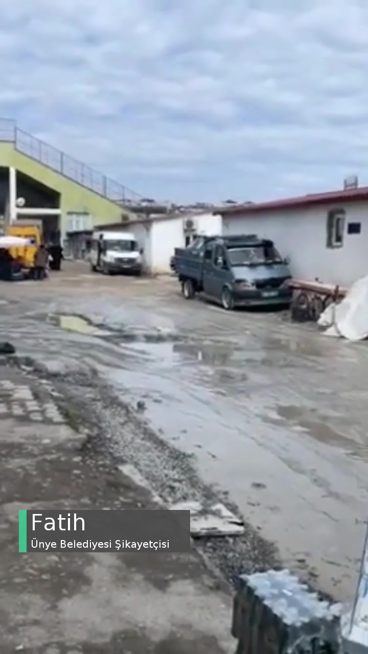 Ünye Belediyesi Liseler Mah. Barboros Sokak Kapalı Pazar Garaj Mevki Yolu Çamur Bataklık videonun kapak resmi