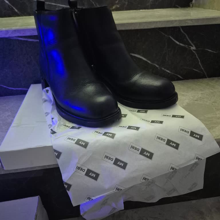 Sağ Ayağımda Şiddetli Ağrı Yaratan Ayıplı Bot Ve Cevapsız Müşteri Hizmetleri