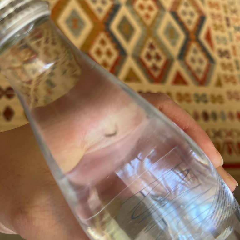 Mila Su Şişesinde Açık Olmadığı Hâlde Tüy Bulunması Gıda Güvenliği Sorunu