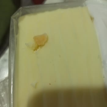 Teksüt Kaşarında Turuncu Yabancı Cisim Bulunması