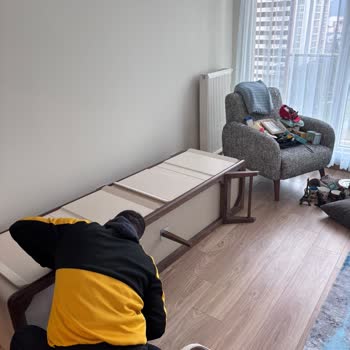 Defolu Mobilya Ve Teslimatta Oluşan Kapı Ve Zemin Hasarı İçin Tam Çözüm Talebi