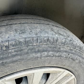 Araçta Farklı Ve Kabak Lastikler, Güvenlik Riski Ve Şube Koşuşturması