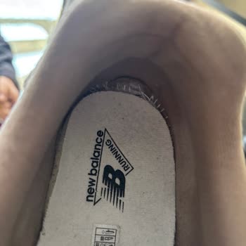 Ayakkabının Arka Tabanı 2 Ayda Sökülüyor, Ücret İadesi Talebi