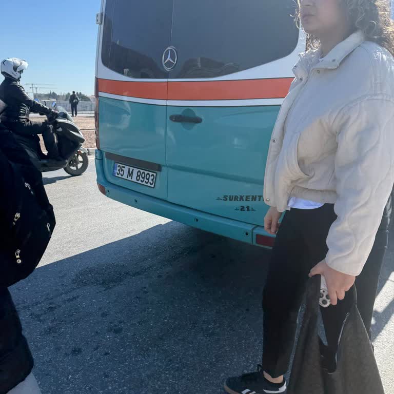 Dolmuş Şoförleri Artkıy Plaza’da Keyfi 'İnmek Yasak' Bahaneleriyle Yolcuları Mağdur Ediyor