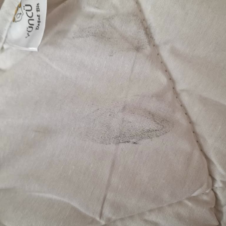 Yorgan Üzerinde Görülen Lekeler Nedeniyle Değişim Talebi