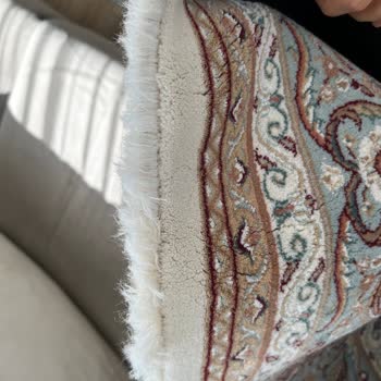 Hattat Halı Yıkama'da Zarar Görmüş Halı ve Koltuklar İçin Tazminat Talebi