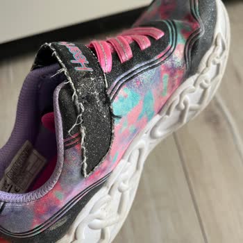 Skechers Infinite Heart Lights Ayakkabısının Hızlı Yıpranması Ve Değişim Talebi