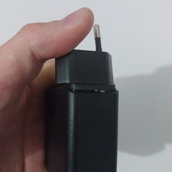 Spigen Duvar Şarj Cihazı Kırıldı, Müşteri Hizmetine Bağlanamıyor