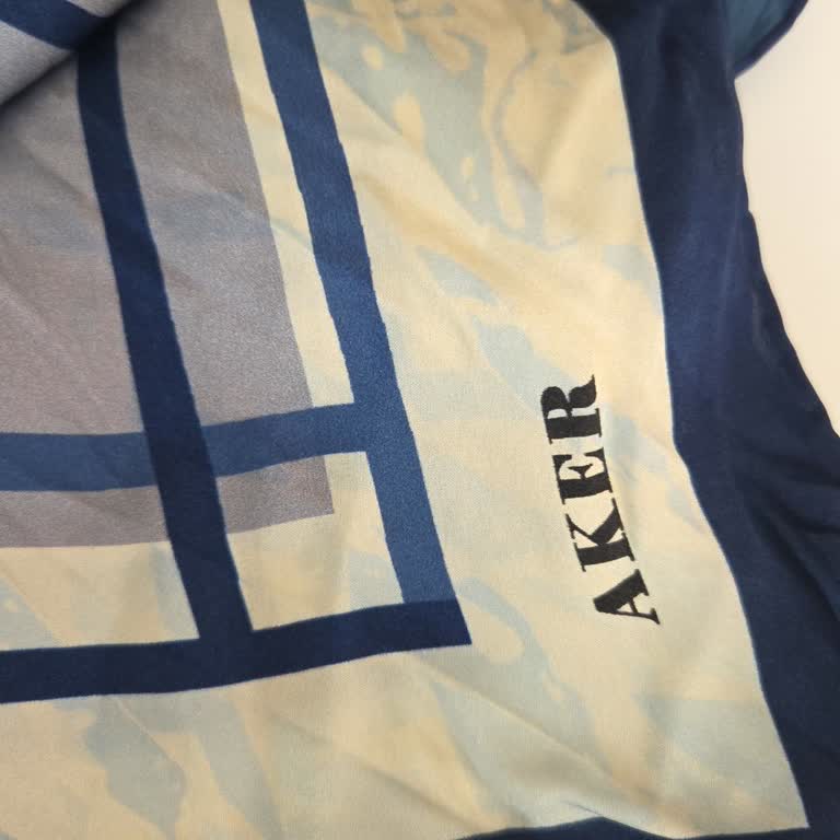 İpek Eşarbın İlk Yıkamada Renk Solması Ve Akması