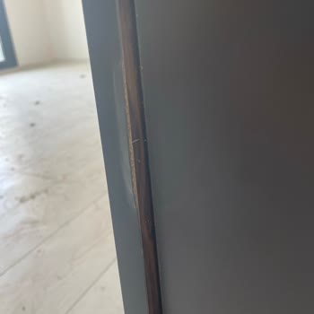 Teşhir TV Ünitesi Hasarlı Geldi, Mağaza Çözüm Sunmadı