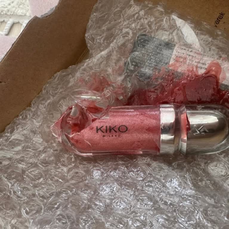 Eksik Ve Kırık Ruj Şikayeti, Müşteri Hizmetlerine Ulaşılamıyor