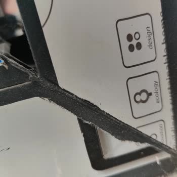 Kaynak Çatlamaları Nedeniyle PVC Pencere Ve Kapıların Ücretsiz Tam Değişimi