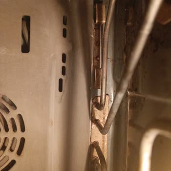 Bosch Ankastre Fırınımdaki Paslanma Ve Dökülme Garanti Kapsamında Değiştirilmelidir