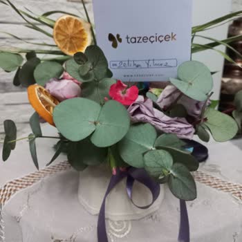 Siparişteki Çiçek Görselle Uyuşmayan Çürük Ve Solmuş