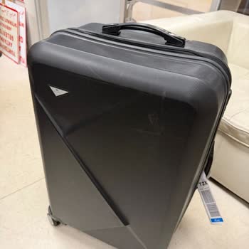 Kırılan Valizde Sorumluluk Üstlenilmesi Ve Yeni Valiz Talebi