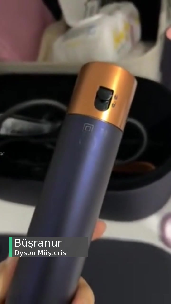 Dyson Airwrap Cihaz Boya Atması Ve Yazılarının Silinmesi! videonun kapak resmi