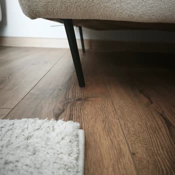 Kırılan Koltuk Ayağı Ve Uzayan Tamir Süreci İçin Acil Çözüm Talebi