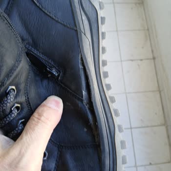 Kısa Sürede Açılan Botlarda Üretim Hatası Reddi Ve İade Talebi