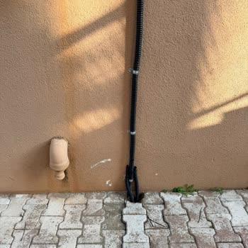 Türk Telekom'un Yanlış Fiber Kablo Kurulumu Görüntü Kirliliği Ve Parazit Riski Oluşturuyor